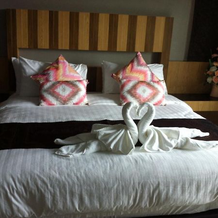 Hobby Hotel Uttaradit Luaran gambar